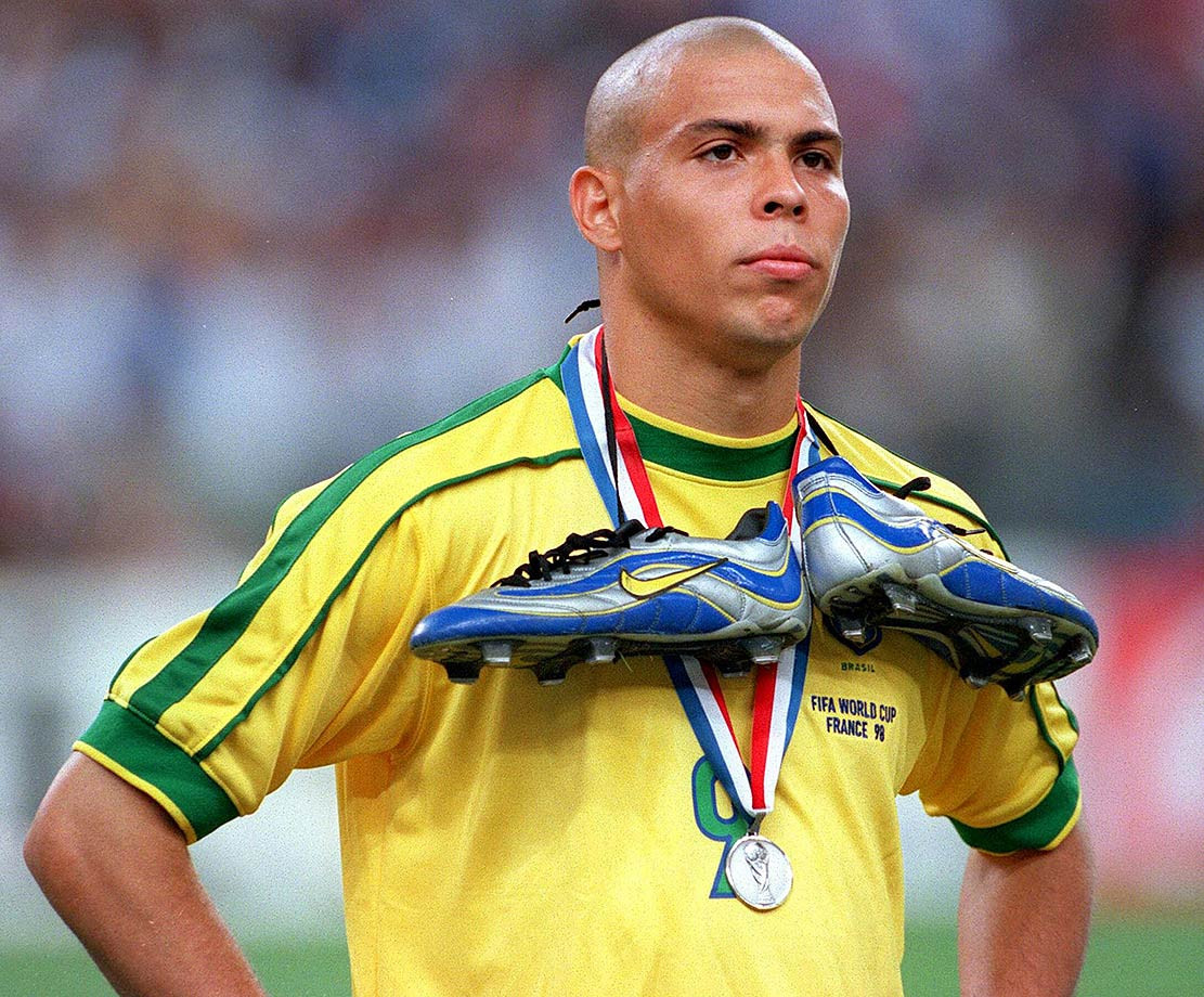 Ronaldo de Lima, &quot;Người ngoài hành tinh&quot; và chân sút hàng đầu trong lịch sử World Cup