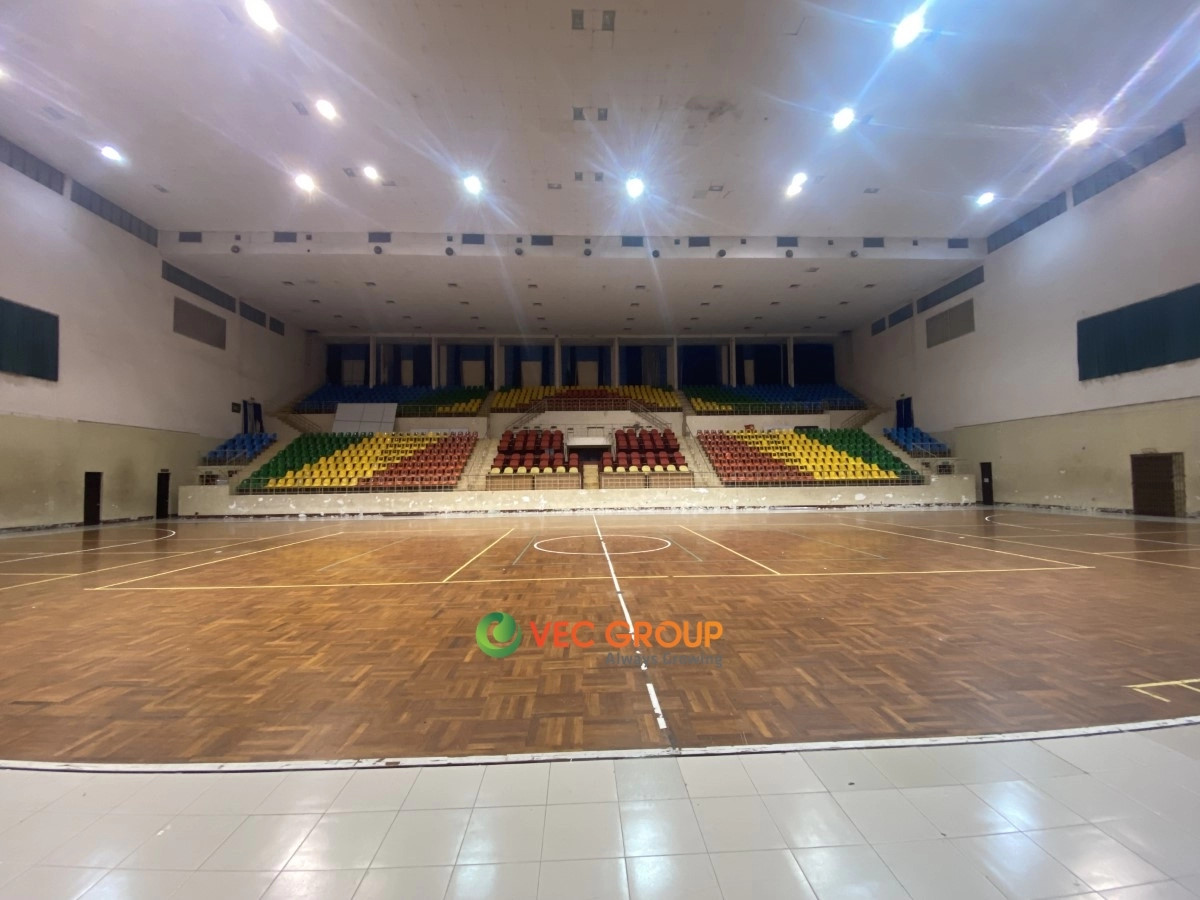 Sân bóng đá mini Phúc Yên nhìn từ khán đài