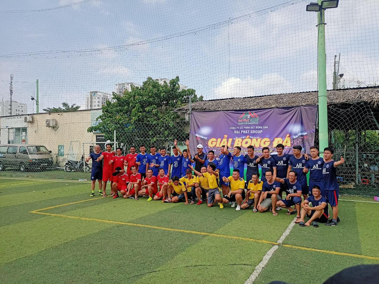 Sân Hoàng Duy ở Quận 7 có không gian thoáng đãng và mặt sân cỏ nhân tạo được bảo trì tốt