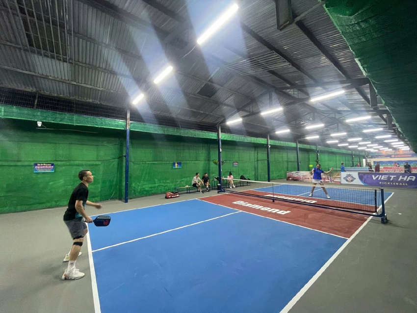 Sân Pickleball Bao Bì Xi Măng Hải Phòng với cơ sở vật chất khang trang, hiện đại và chất lượng hàng đầu