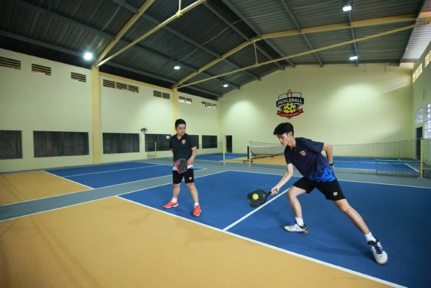 Sân Pickleball Huỳnh Tấn Phát cung cấp nhiều tiện ích thiết yếu cho người chơi