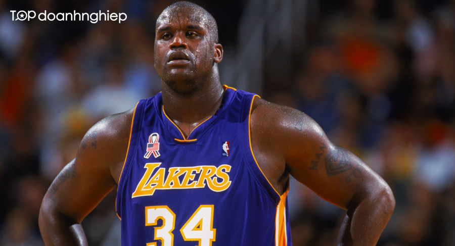 Shaquille O’Neal với sức mạnh hủy diệt dưới rổ, xứng đáng là cầu thủ bóng rổ giỏi nhất thế giới