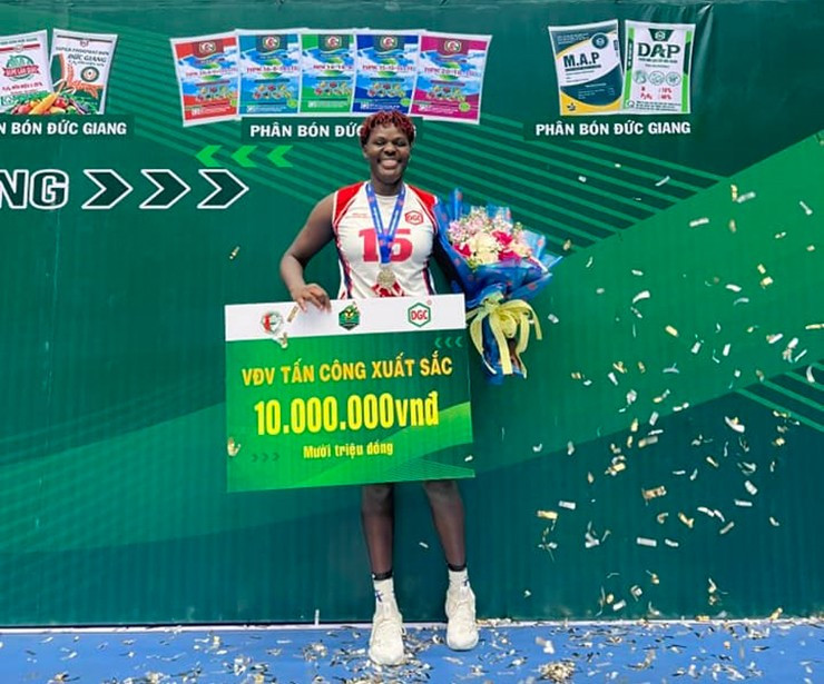 Sharon Chepchumba, ngoại binh chất lượng cao, tái hợp Hóa chất Đức Giang Lào Cai, góp phần nâng tầm bóng chuyền Việt Nam dưới sự chứng kiến của những người như Phạm Thị Yến bóng chuyền