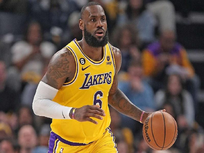 Siêu sao LeBron James, một trong những cầu thủ xuất sắc nhất lịch sử giải bóng rổ NBA