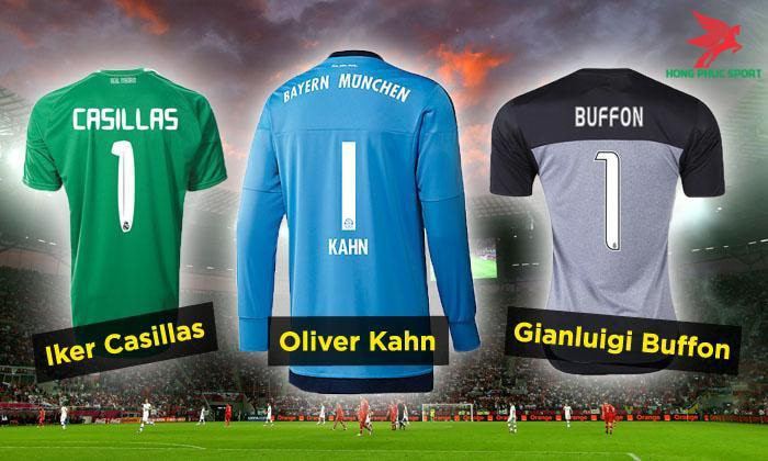 Số áo bóng đá ý nghĩa - Thủ môn Casillas với áo số 1