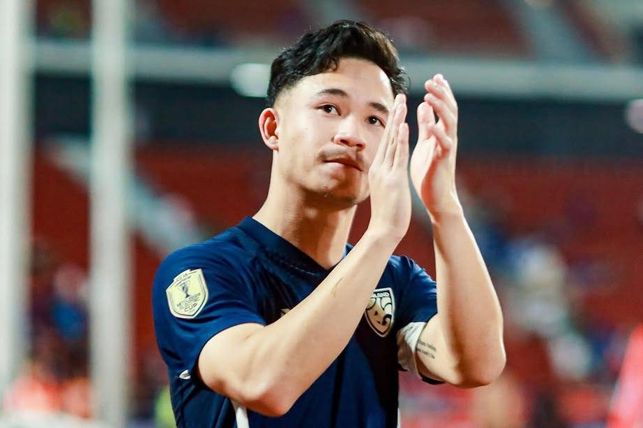 Supachok Sarachat nhận giải thưởng bàn thắng đẹp nhất ASEAN Cup