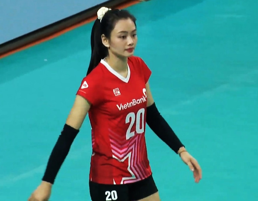 Thu Hoài, một trong những chuyền hai nổi tiếng nhất, là hoa khôi bóng chuyền Việt Nam với tài năng và nhan sắc