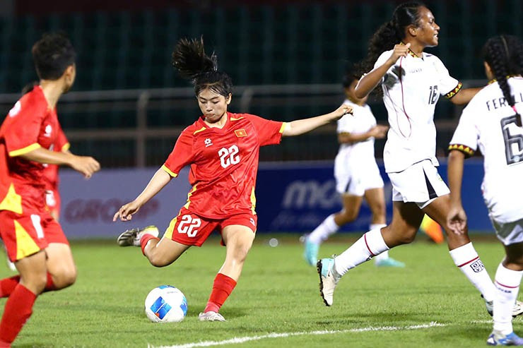 Thúy Nga (số 22) thể hiện phong độ cao trong trận đấu U19 nữ Việt Nam