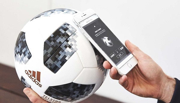 Tìm mua quả bóng đá Adidas Telstar 18, sự kết hợp cổ điển và hiện đại