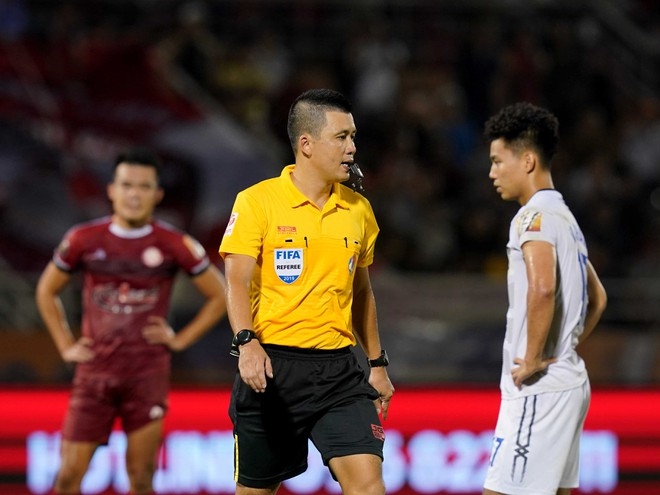 Trọng tài FIFA Hoàng Ngọc Hà sẽ bắt chính trong trận Dược Nam Hà Nam Định - Sông Lam Nghệ An