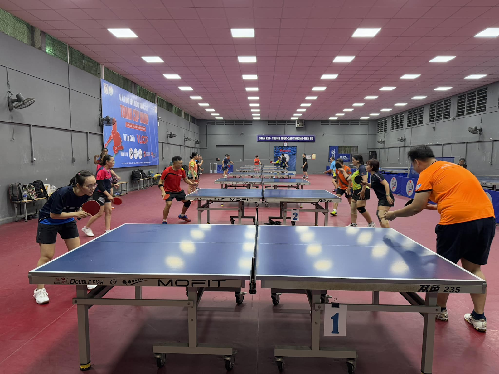 Sân bóng bàn tiêu chuẩn Seagames 31 tại CLB Lê Quý Đôn