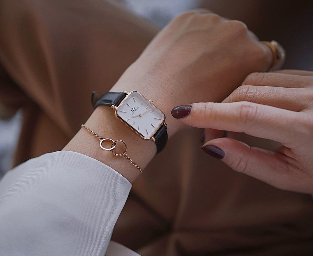 Đồng hồ thời trang Daniel Wellington là món quà sinh nhật cho nữ thanh lịch