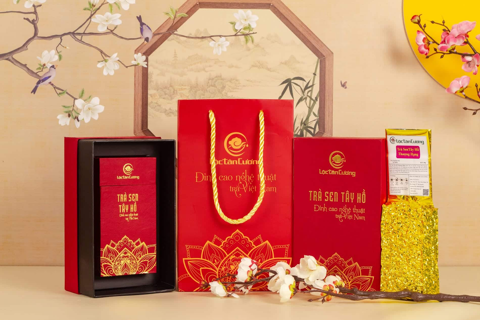 Quà tặng trà hoặc cà phê chất lượng cao, tinh tế nâng niu những giây phút thư giãn quý giá của cô giáo
