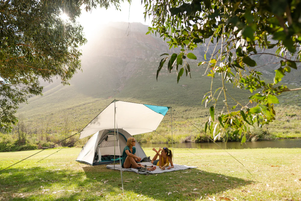 Camping là hoạt động trải nghiệm ngoài trời, hòa mình vào thiên nhiên tươi đẹp