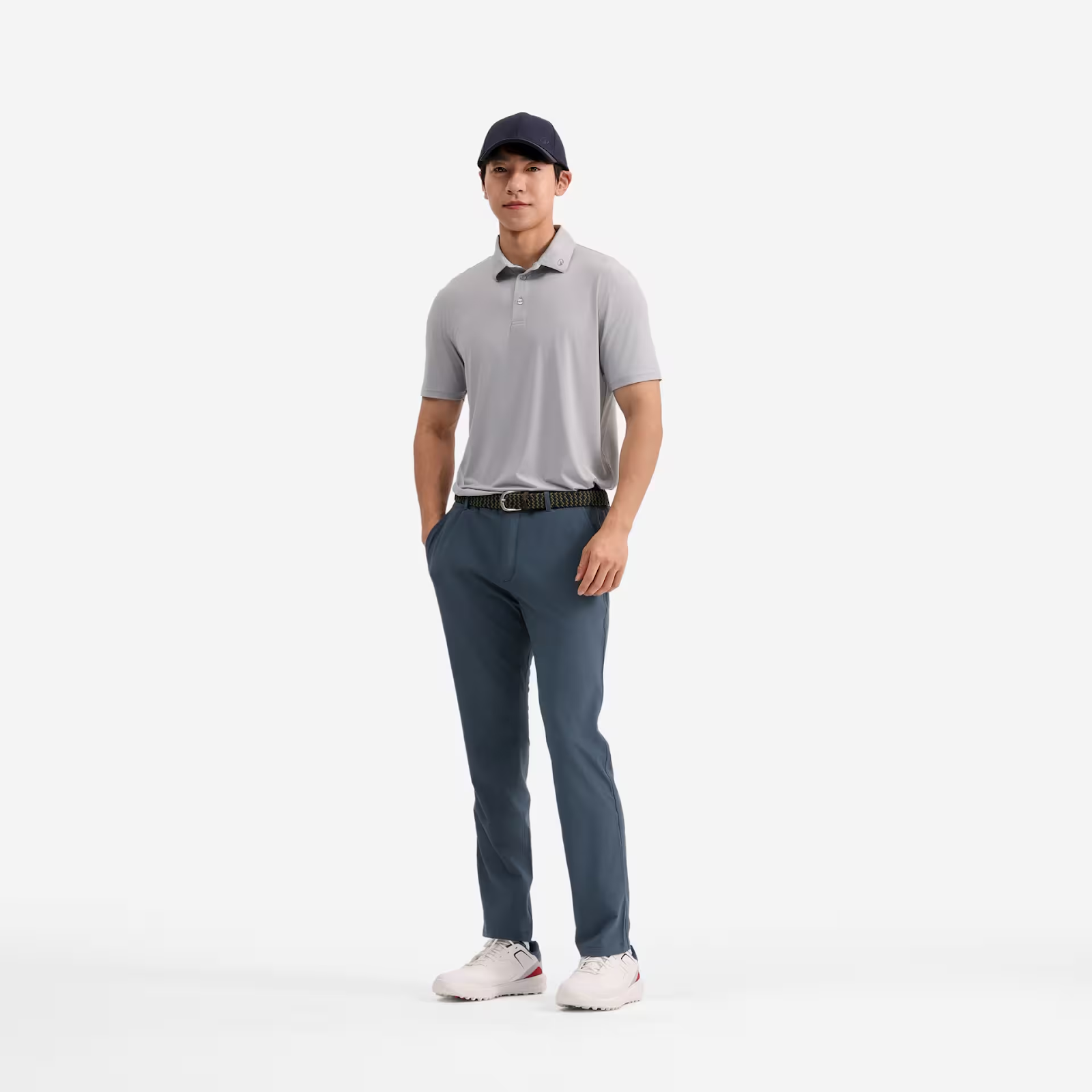 Mẫu trang phục golf nam: Áo polo xám mix quần xám dài