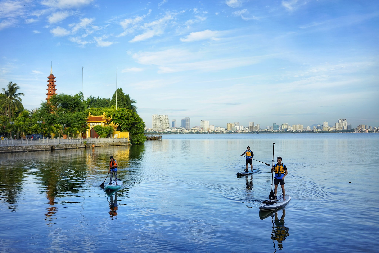Chèo SUP Hồ Tây