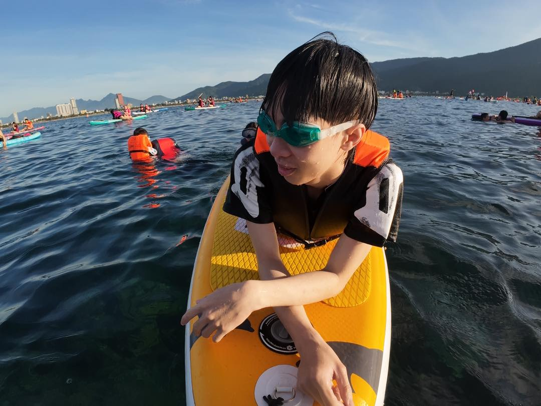 Dịch vụ thuê SUP Đà Nẵng tại Tí SUP an toàn cho cả trẻ em