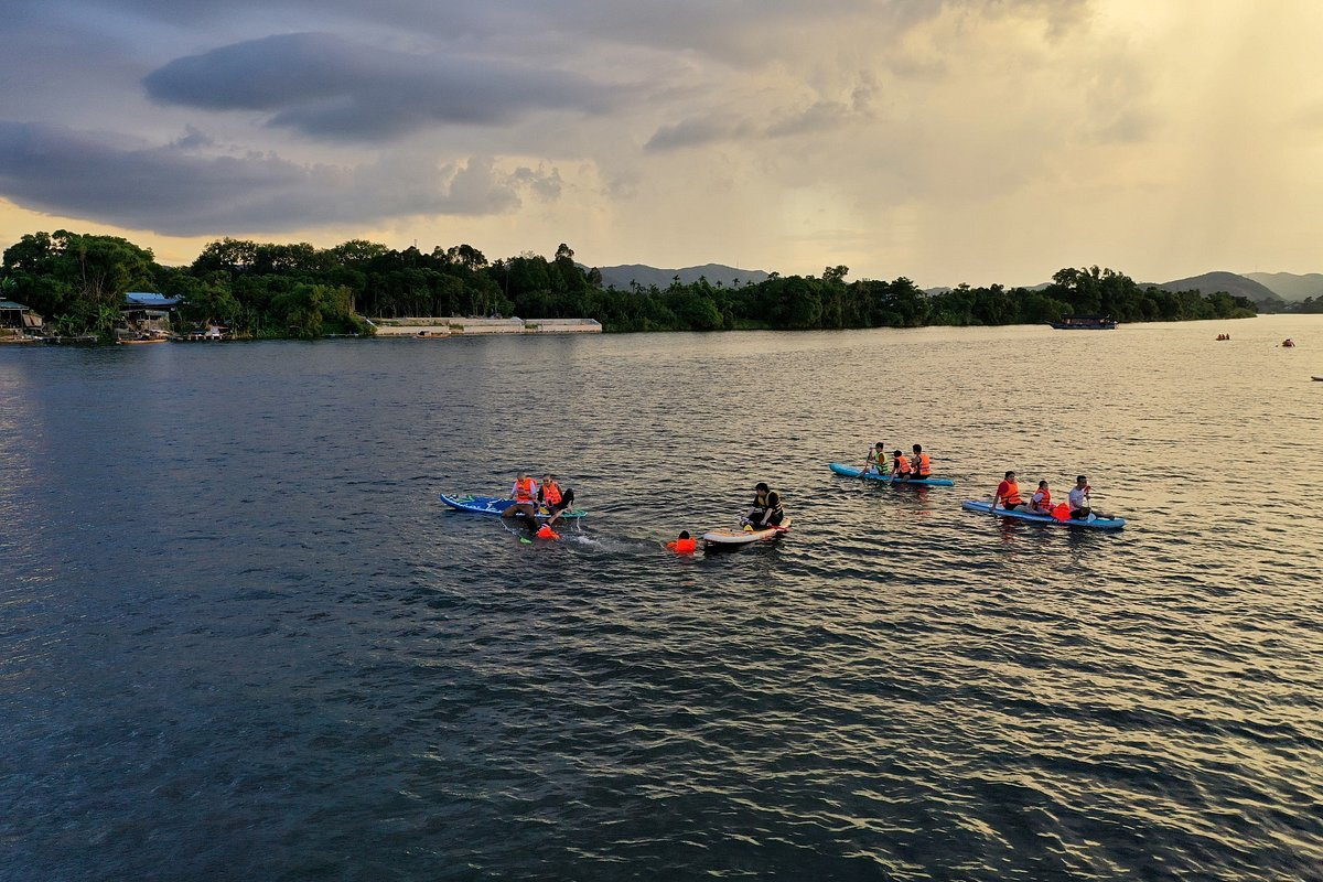 Chèo SUP sông Hương mang lại nhiều trải nghiệm thú vị cho người chơi