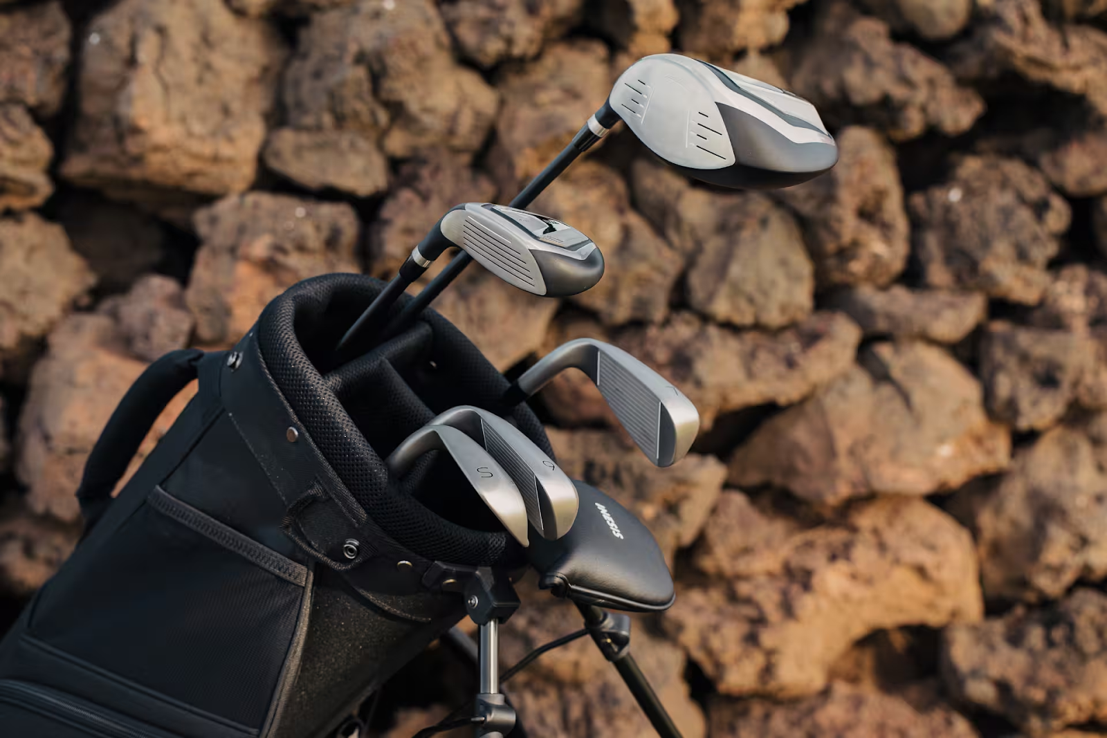 Bộ gậy golf Inesis 100 từ Decathlon, phù hợp cho người mới bắt đầu