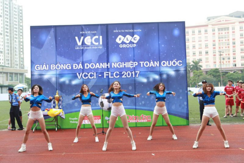 Văn nghệ chào mừng