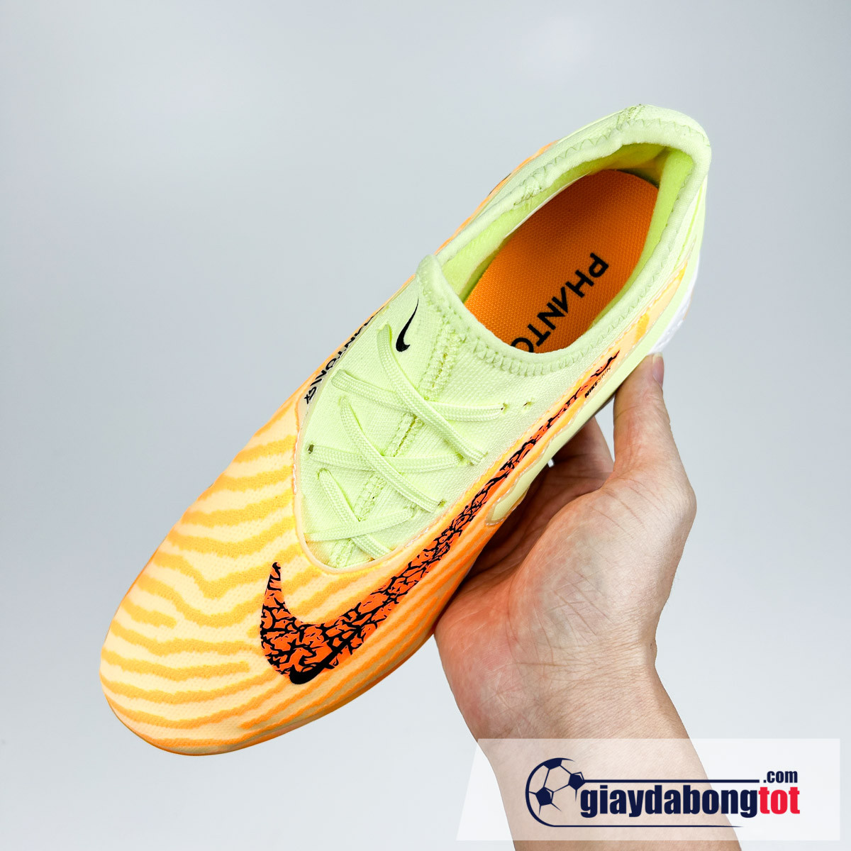 Vẻ đẹp của Nike Phantom GX Pro TF 2023